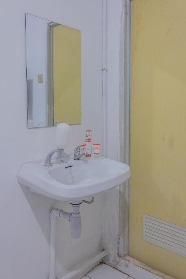 OYO 501 Elpeka Dua Residence Jakarta Bagian luar foto